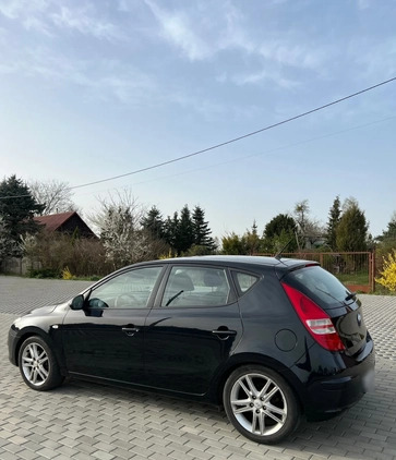 Hyundai I30 cena 16400 przebieg: 207000, rok produkcji 2009 z Orneta małe 67